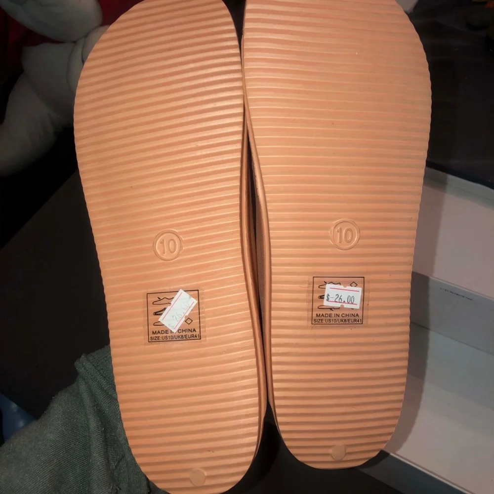 New in box! Maui Buckled Light Orange Coral Slide Sandals Size 10 Qupid - Picture 6 of 7